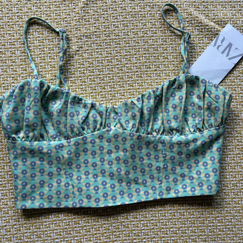 Zara Spring Pastel Green Floral Print Crop Top